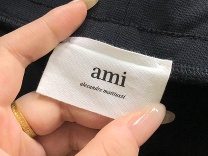Short AMI Paris Pocket Heart Logo