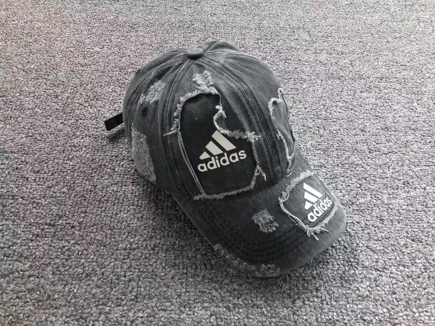 Boné adidas Distressed Archive