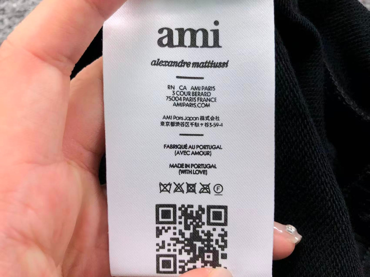 Short AMI Paris Pocket Heart Logo