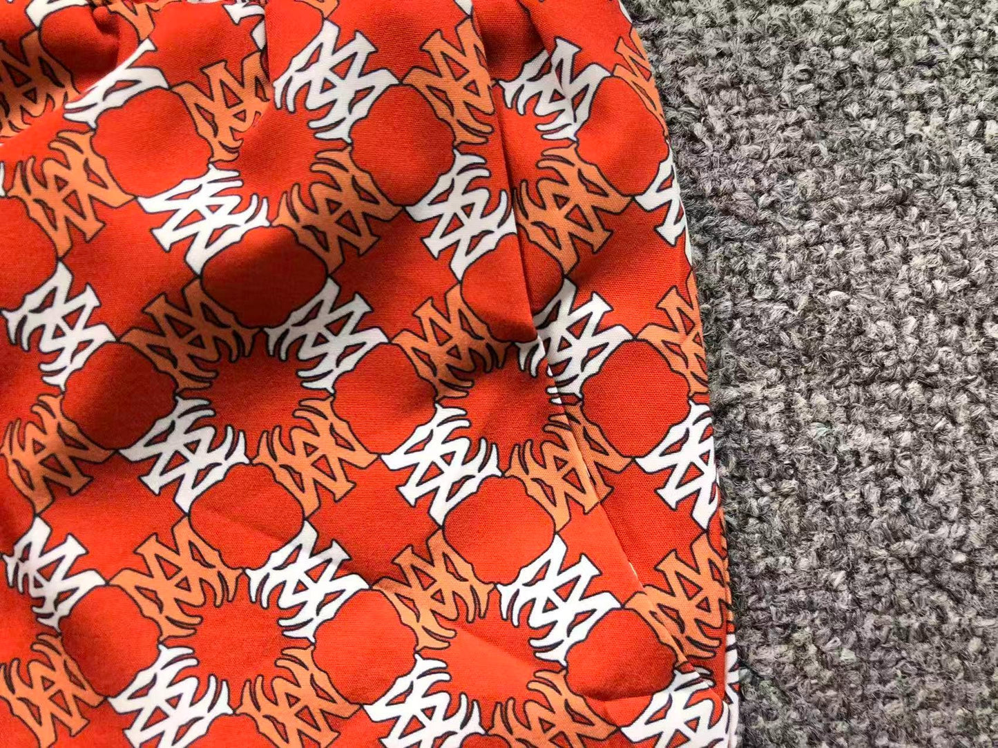 Conjunto AMIRI Resort Luxury Monogram