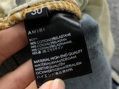 Calça AMIRI Light Wash Destroyed Denim