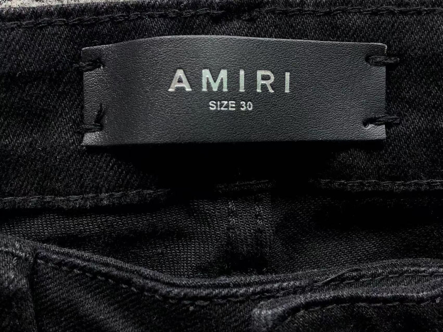 Calça AMIRI Logo Red Black Denim