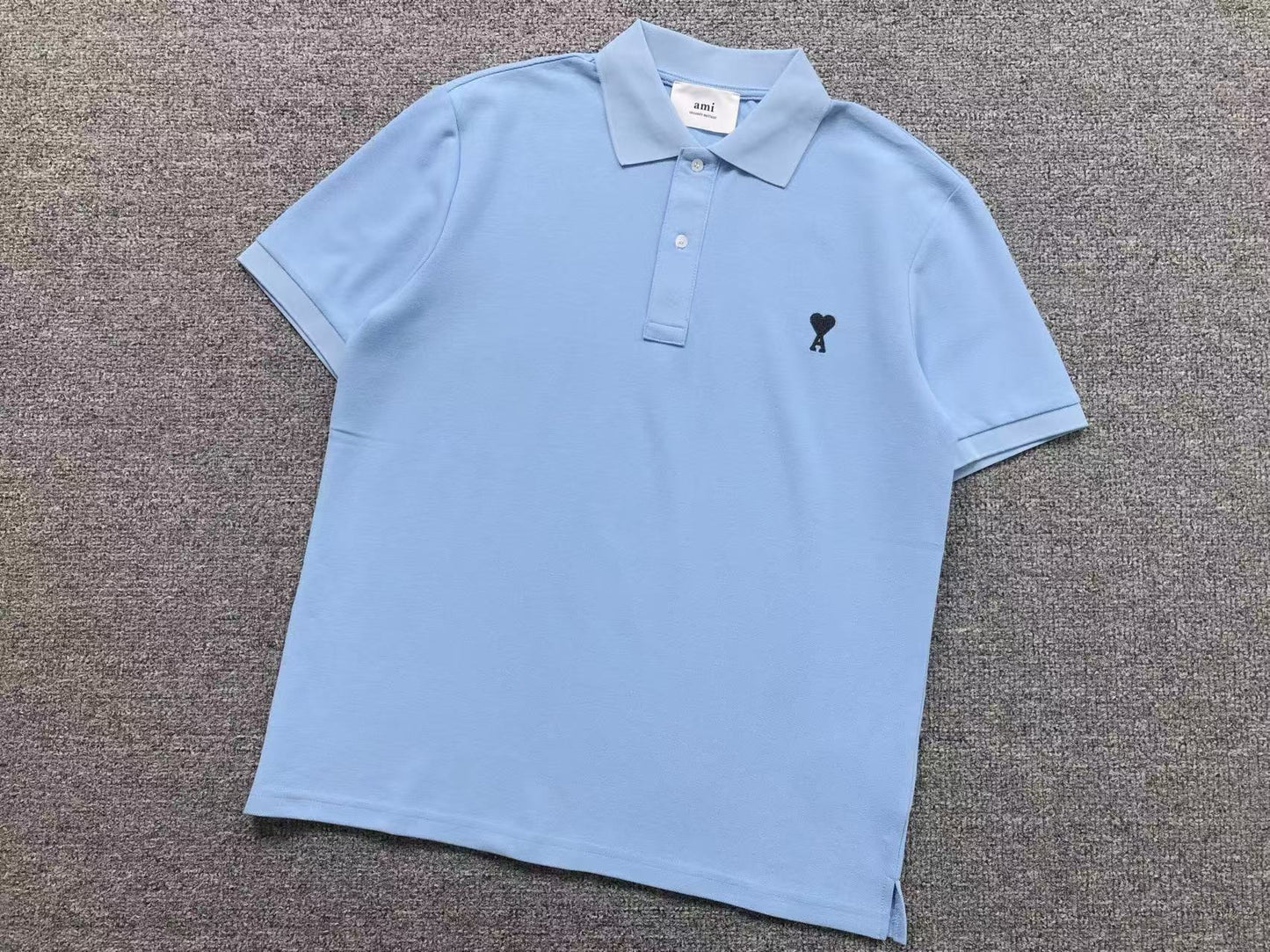 Camiseta Polo AMI Paris Piquet Logo Coração