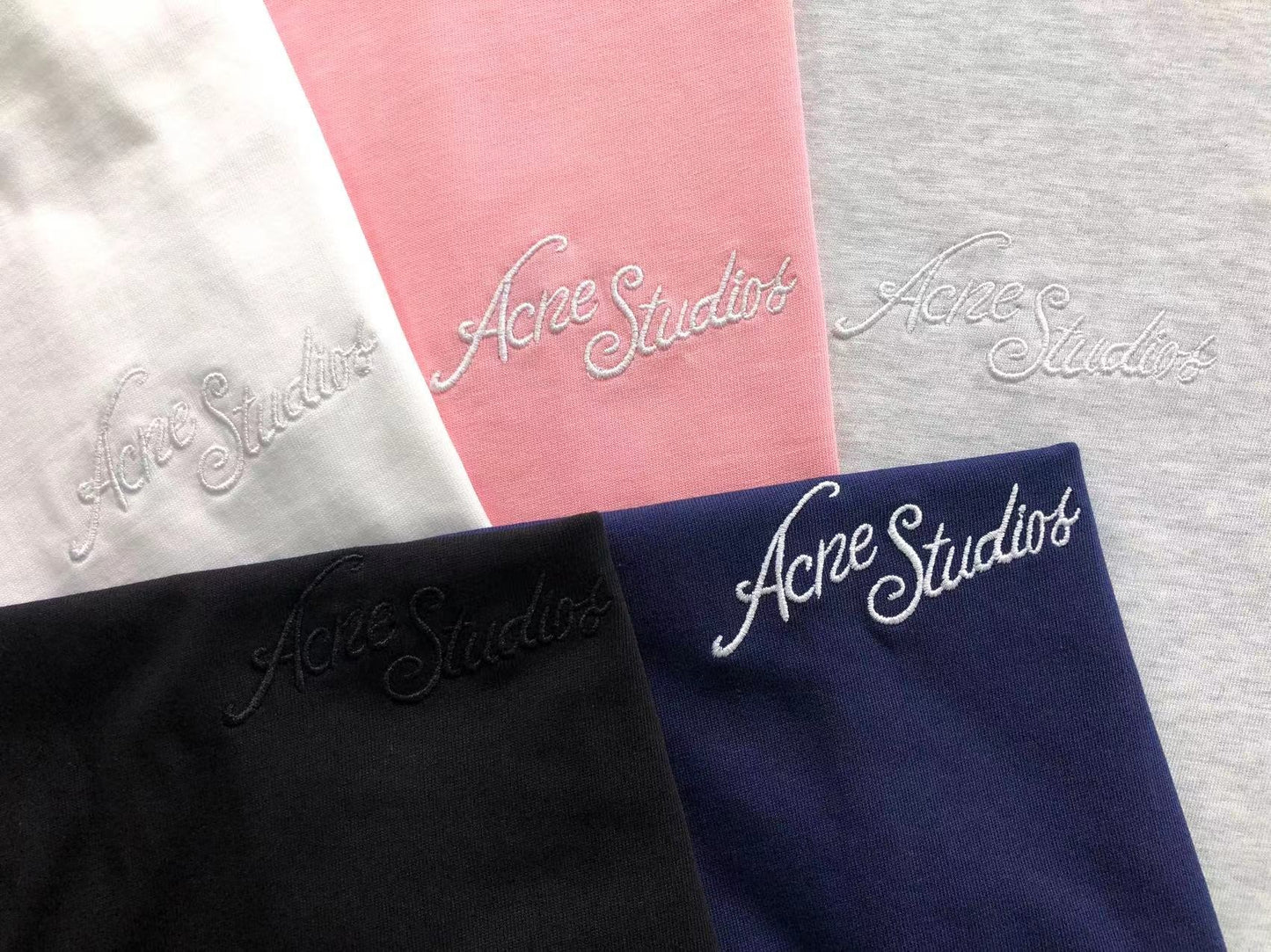 Camiseta Acne Studios Embroidered Script Logo