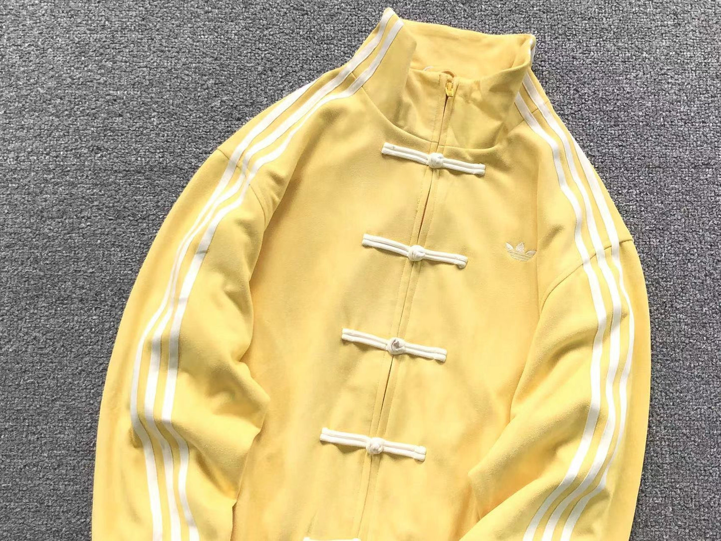 Jaqueta Adidas Oriental Streetwear