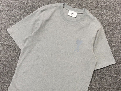 Camiseta AMI Paris Minimal Tonal Heart Logo
