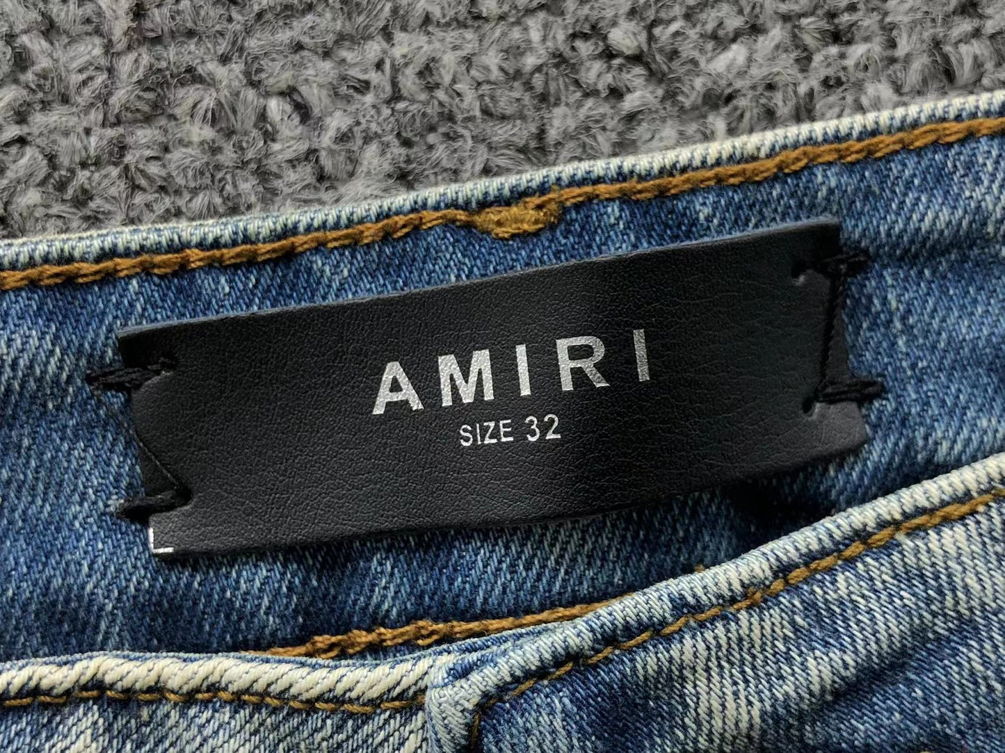 Calça AMIRI Destroyed Ice Wash
