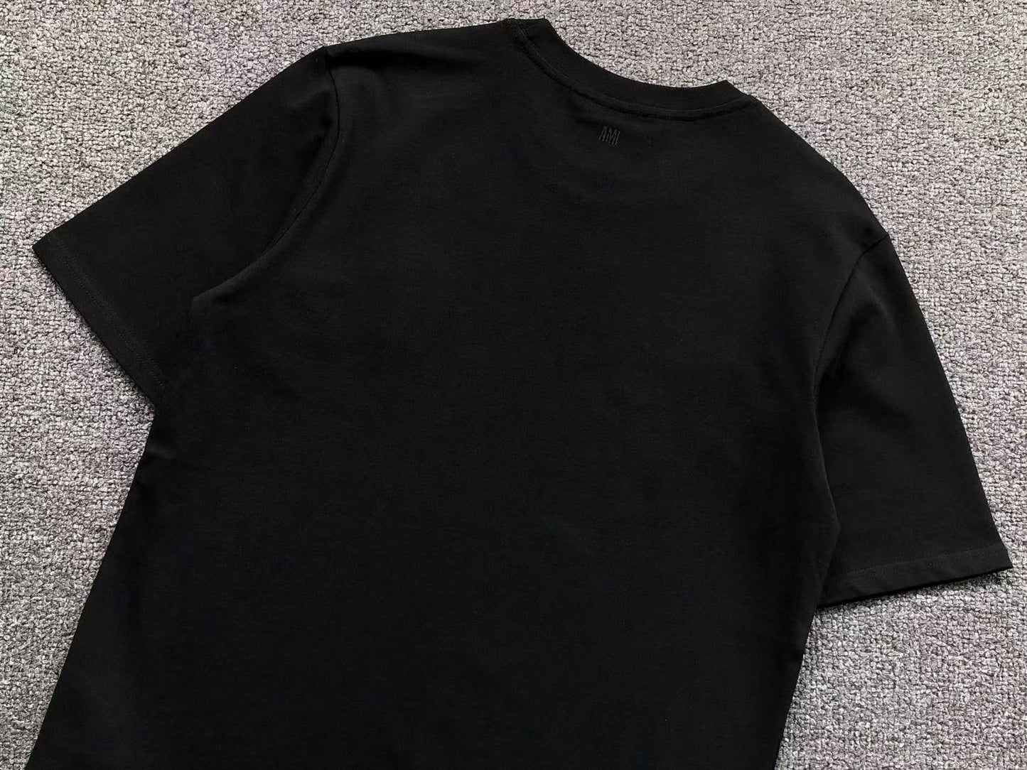 Camiseta AMI Paris Heart Patch Contrast Tee