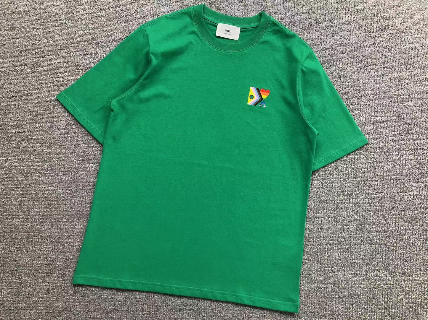 Camiseta AMI Paris Multicolor Heart Edition