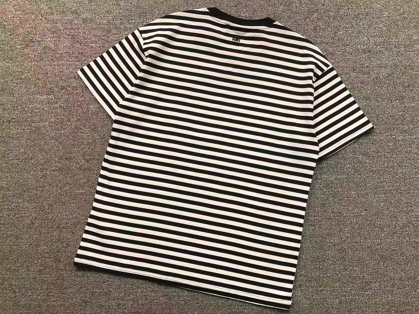 Camiseta AMI Paris Classic Heart Striped Tee