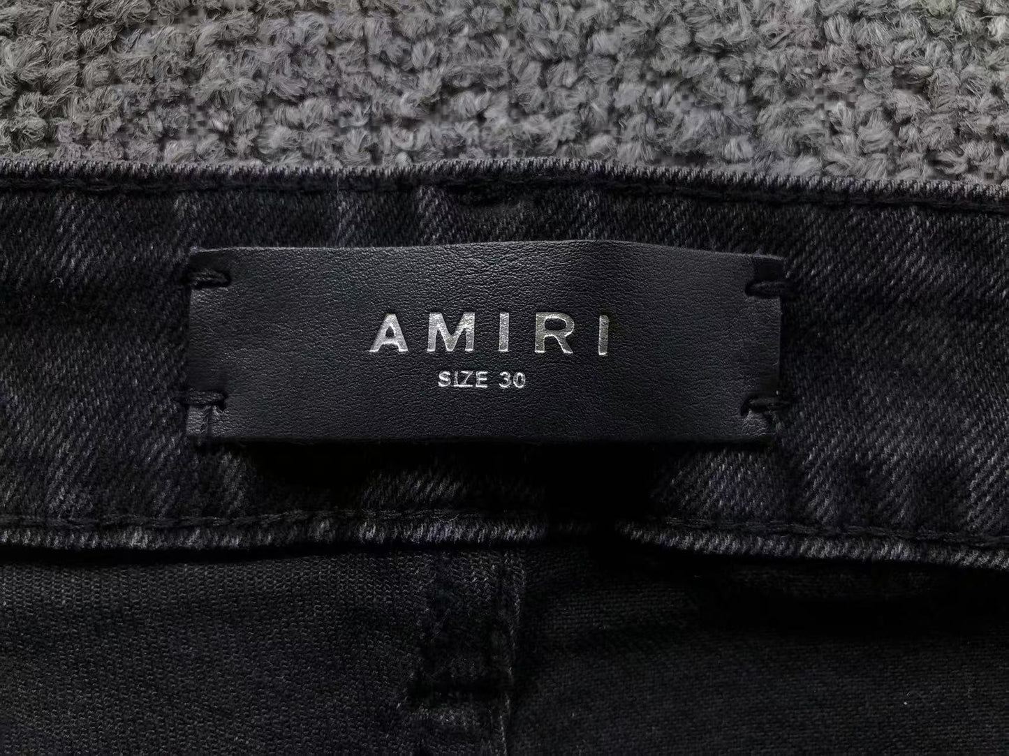 Calça AMIRI Heavy Destroyed Black Denim