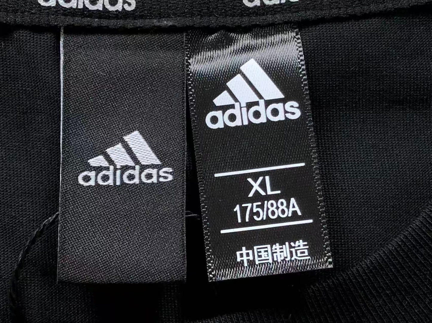 Camiseta Adidas Performance Oversized Logo
