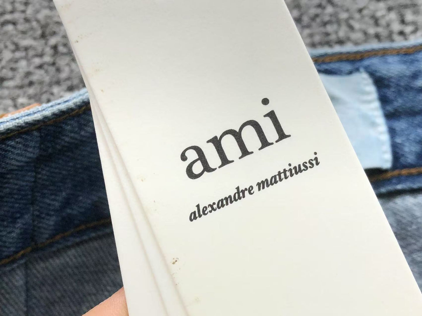 Calça Jeans AMI Paris WideLeg Lavagem