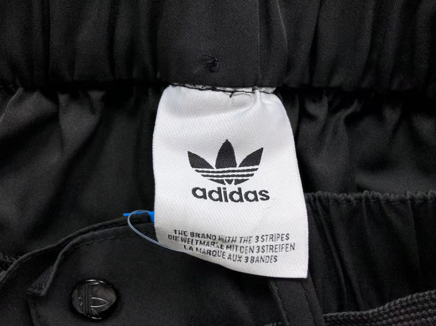 Short adidas Originals Utility Cargo
