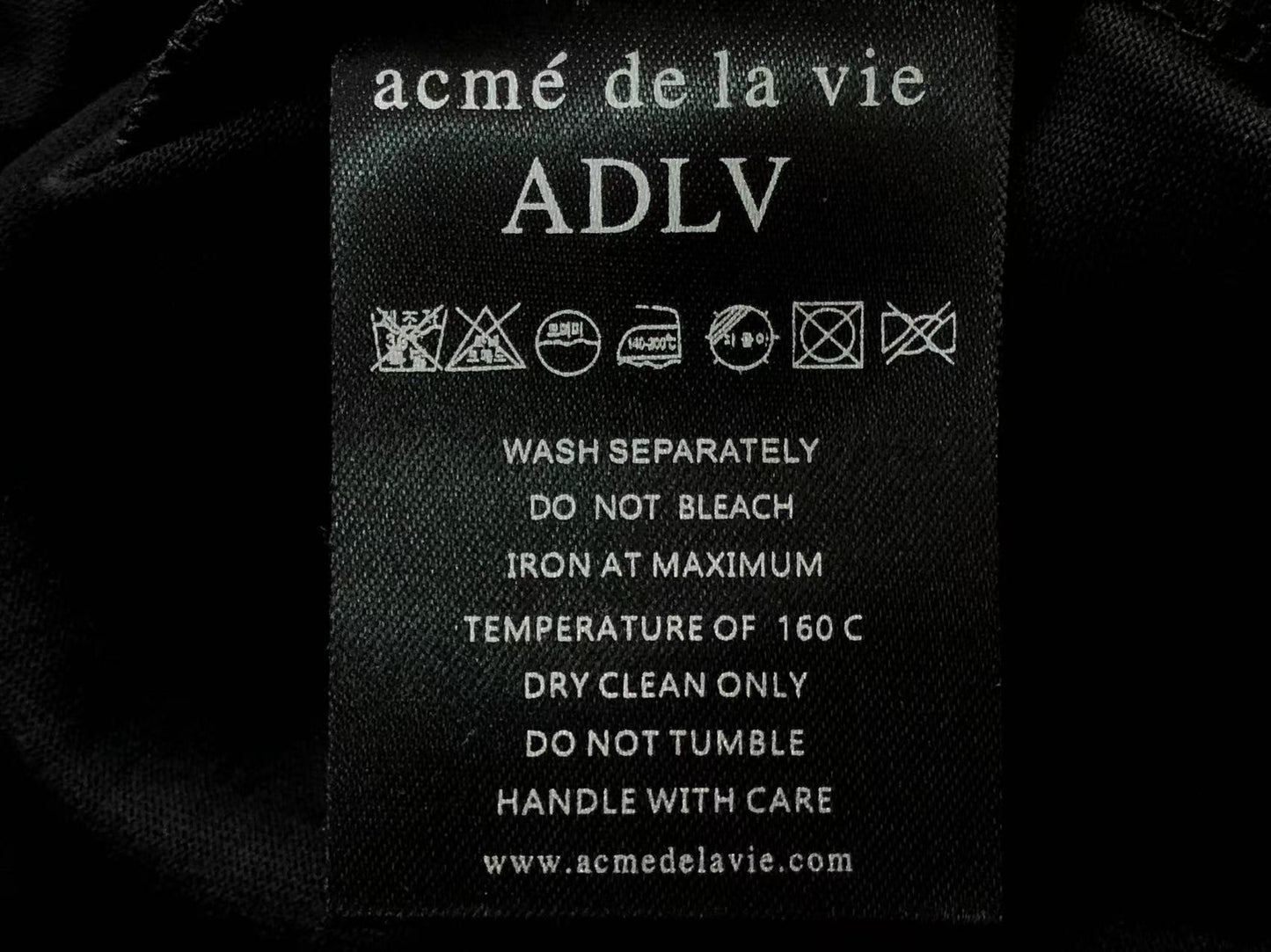 Camiseta ADLV Ribbon Graphic Tee