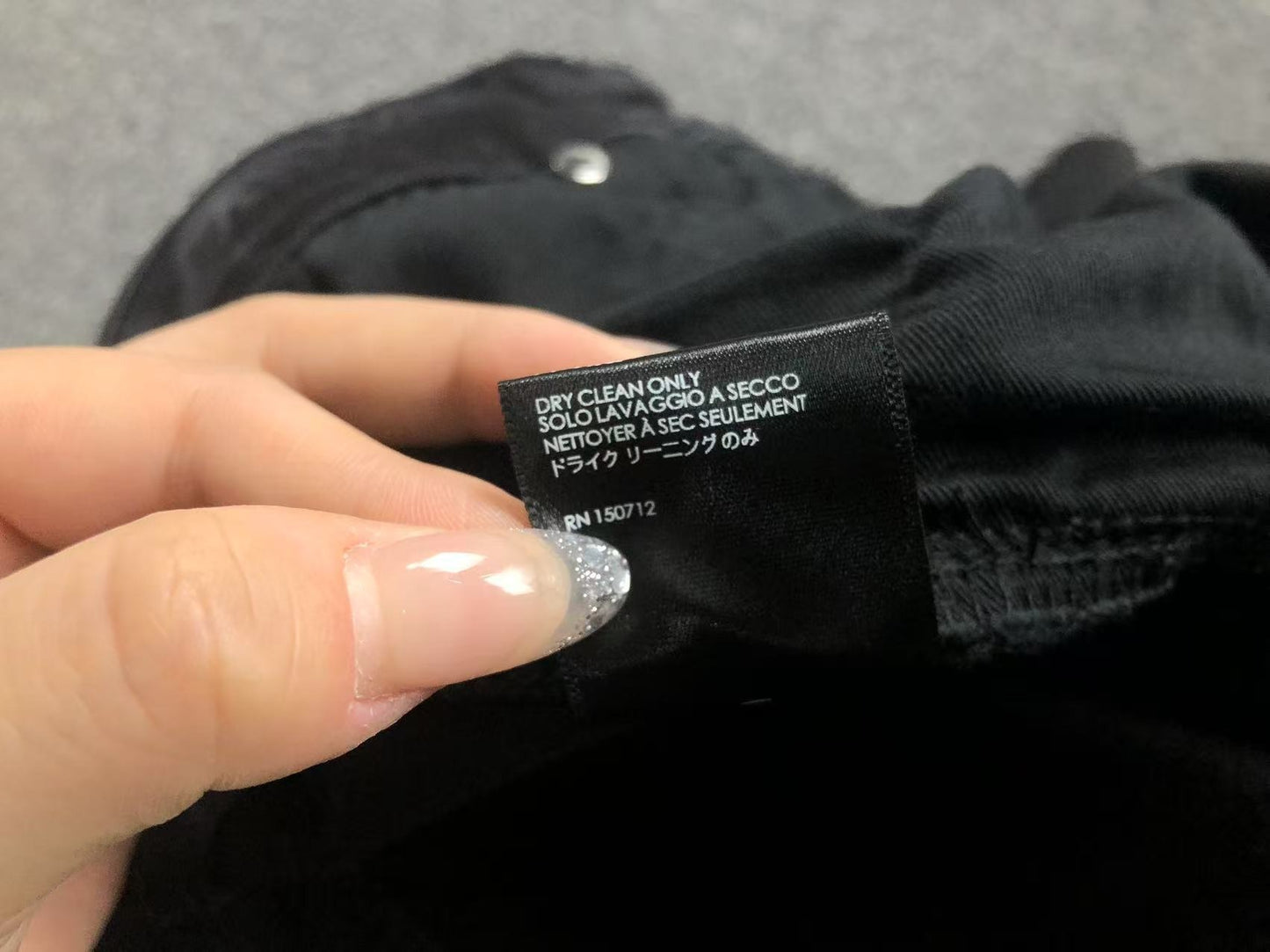 Calça AMIRI Patch Badge Black Denim