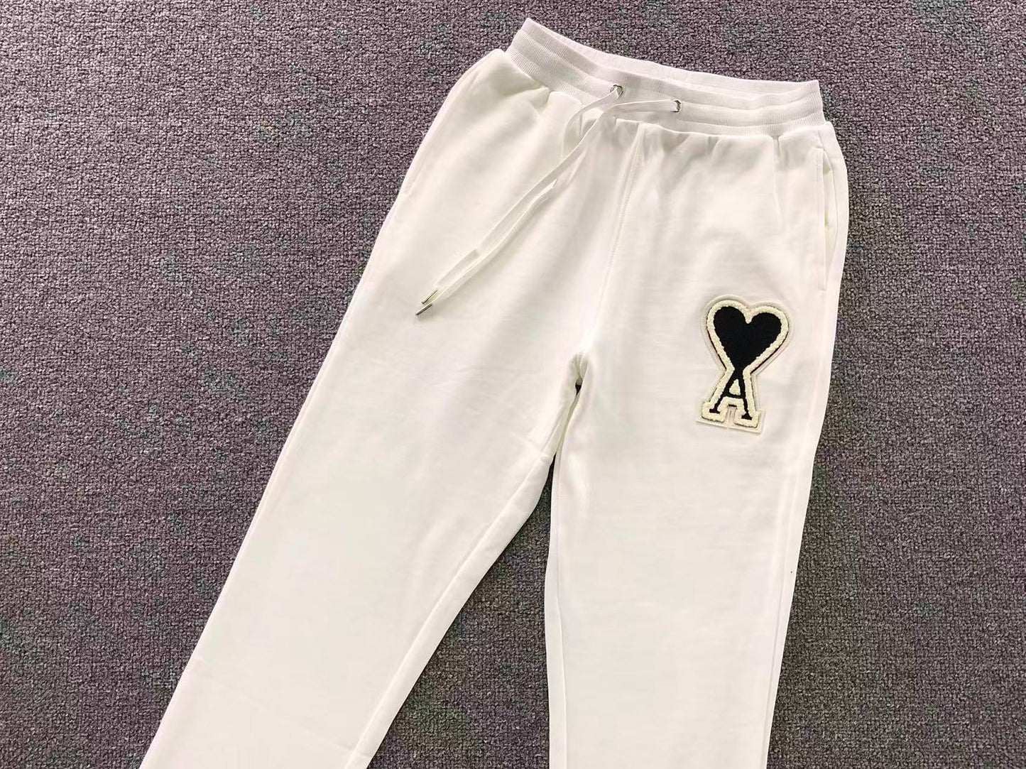 Calça Jogger AMI Paris Big Logo Heart Moletom