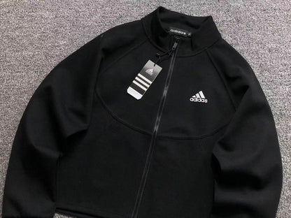 Conjunto Adidas feminino Clean Fit Set