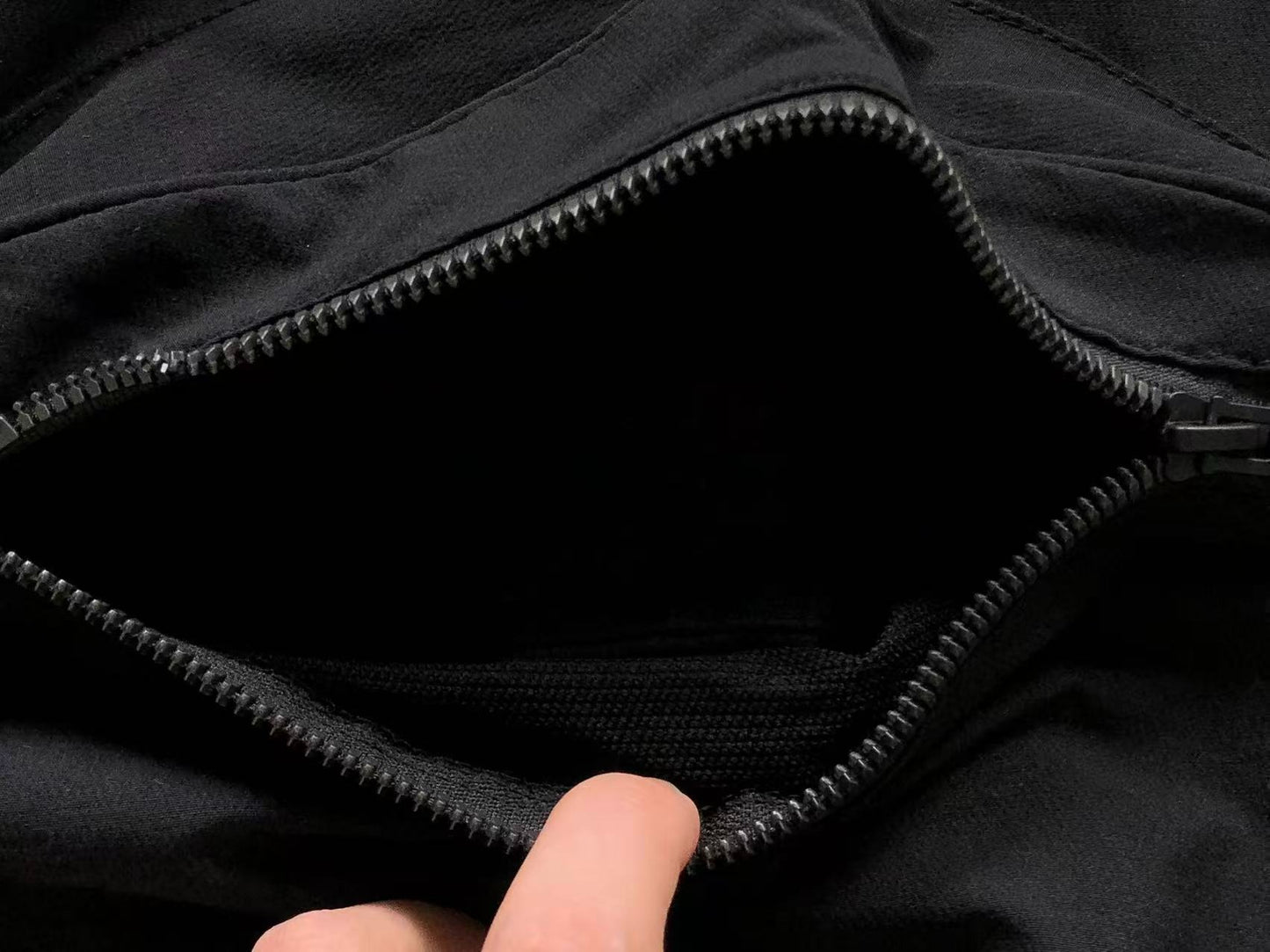 Calça Adidas Convertible Cargo Pants