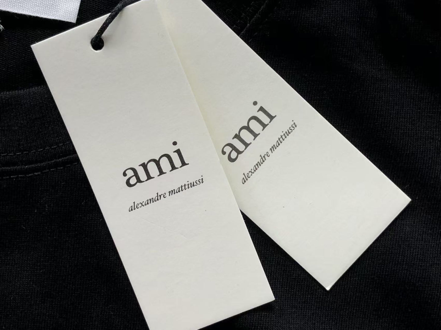 Camiseta AMI Paris Mini Heart Logo Contrast Tee