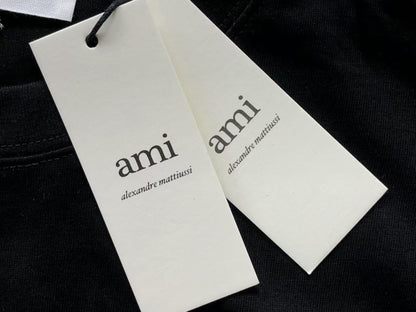 Camiseta AMI Paris Mini Heart Logo Contrast Tee