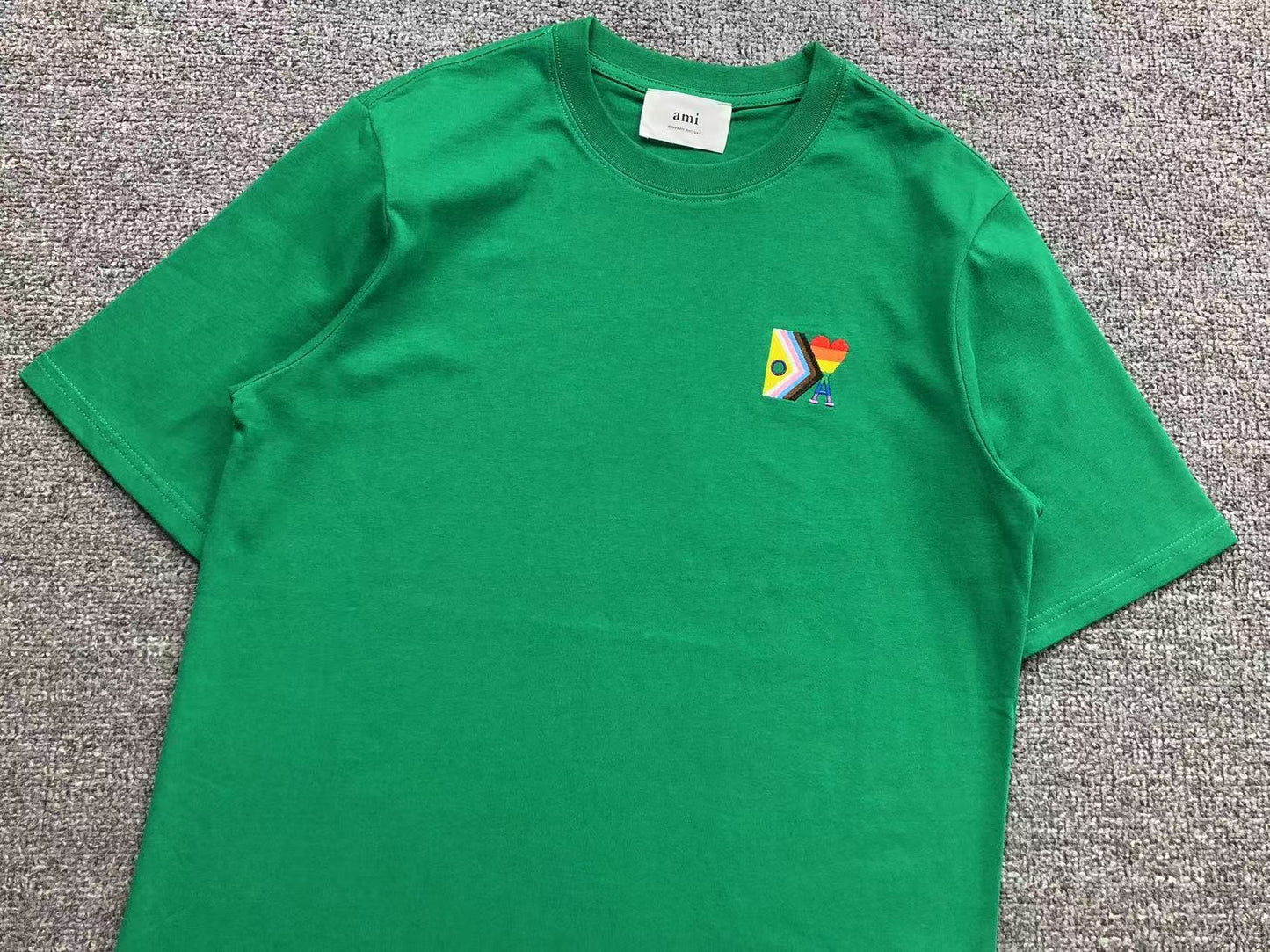 Camiseta AMI Paris Multicolor Heart Edition