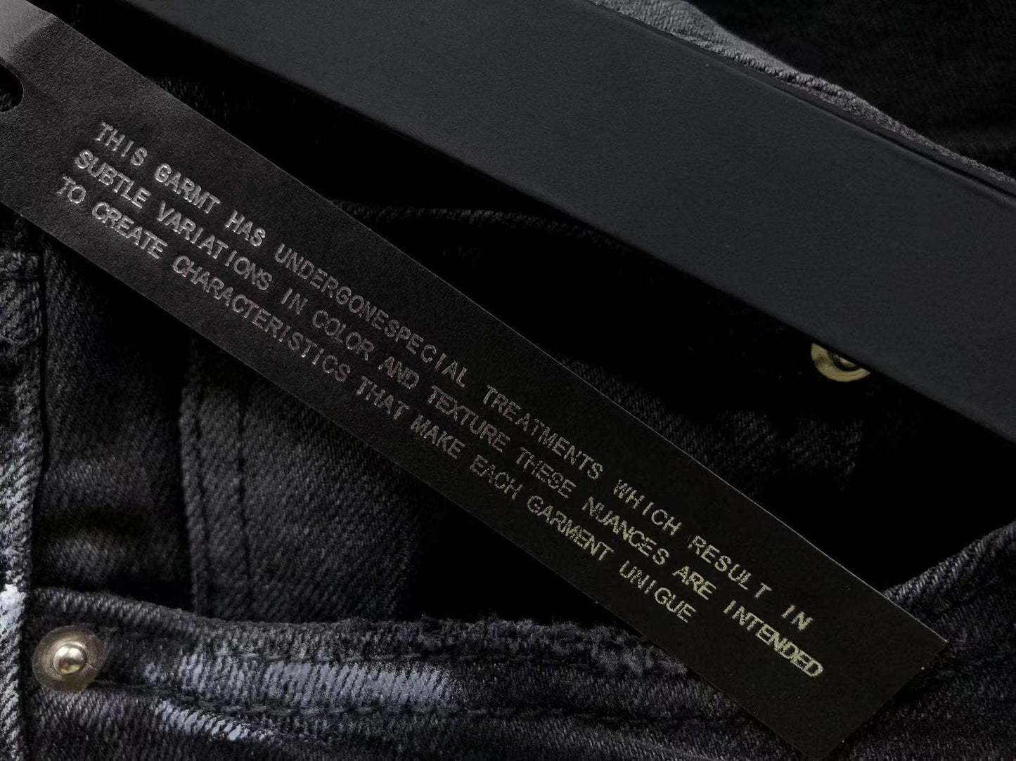 Calça AMIRI Heavy Destroyed Black Denim