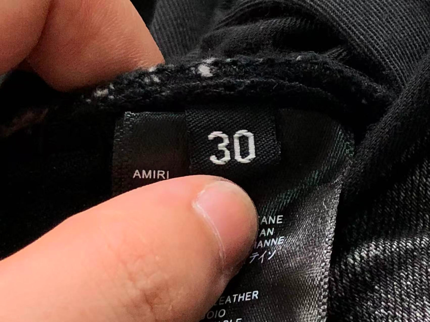 Calça AMIRI Multi Patch Black Destroyed Denim
