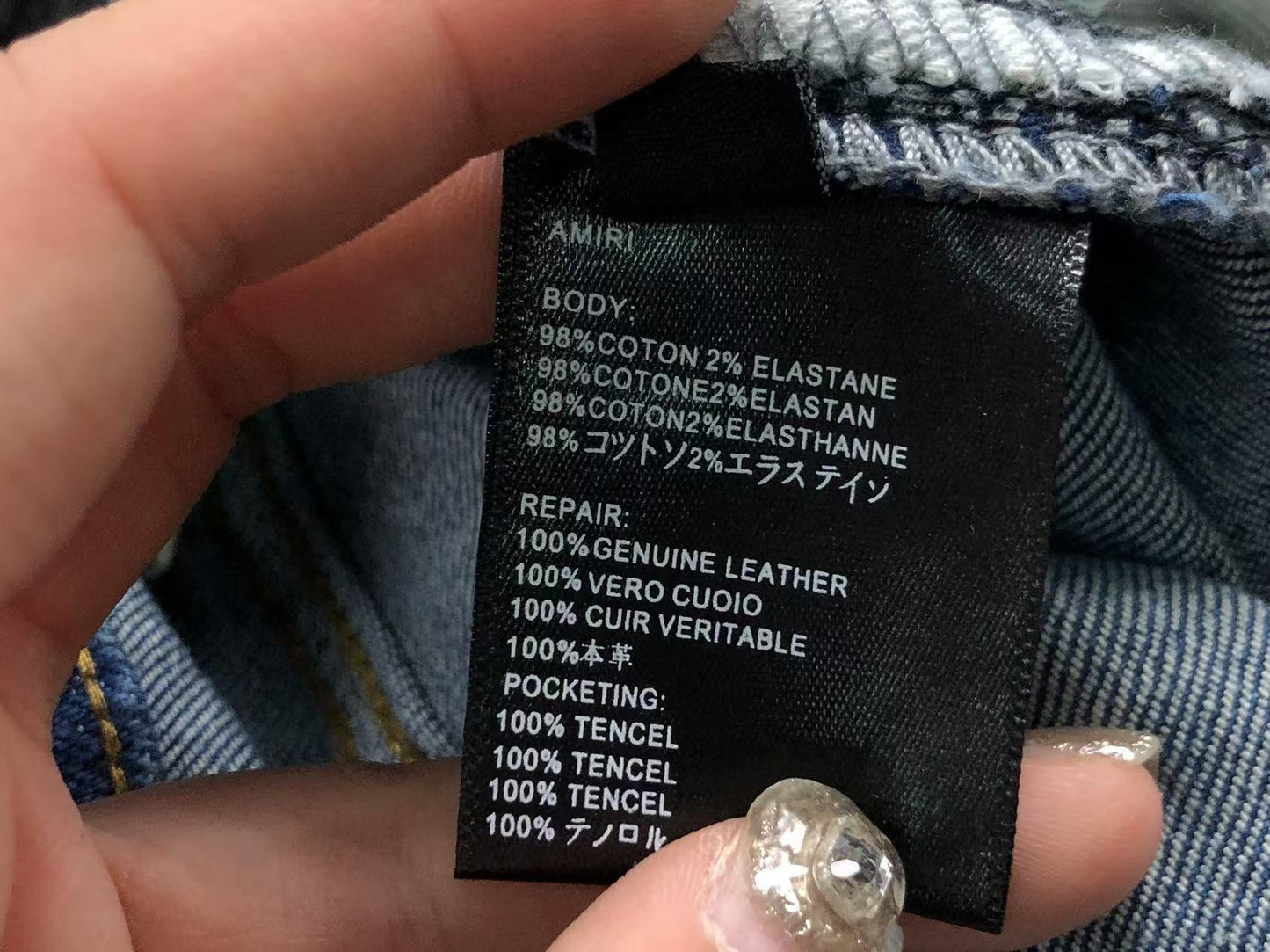 Calça AMIRI Vintage Destroyed Logo Denim (Ice Wash)