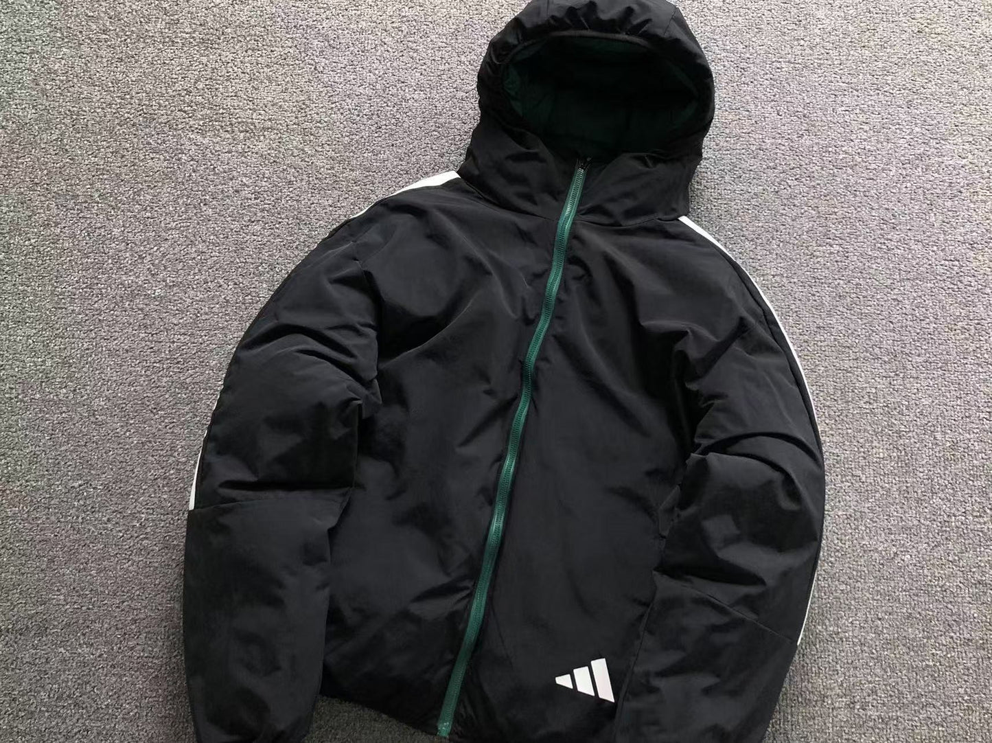 Jaqueta Puffer Reversible adidas Winter Flip