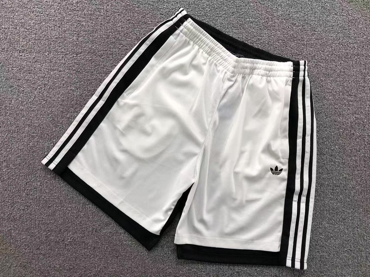 Conjunto Adidas Inverse Club