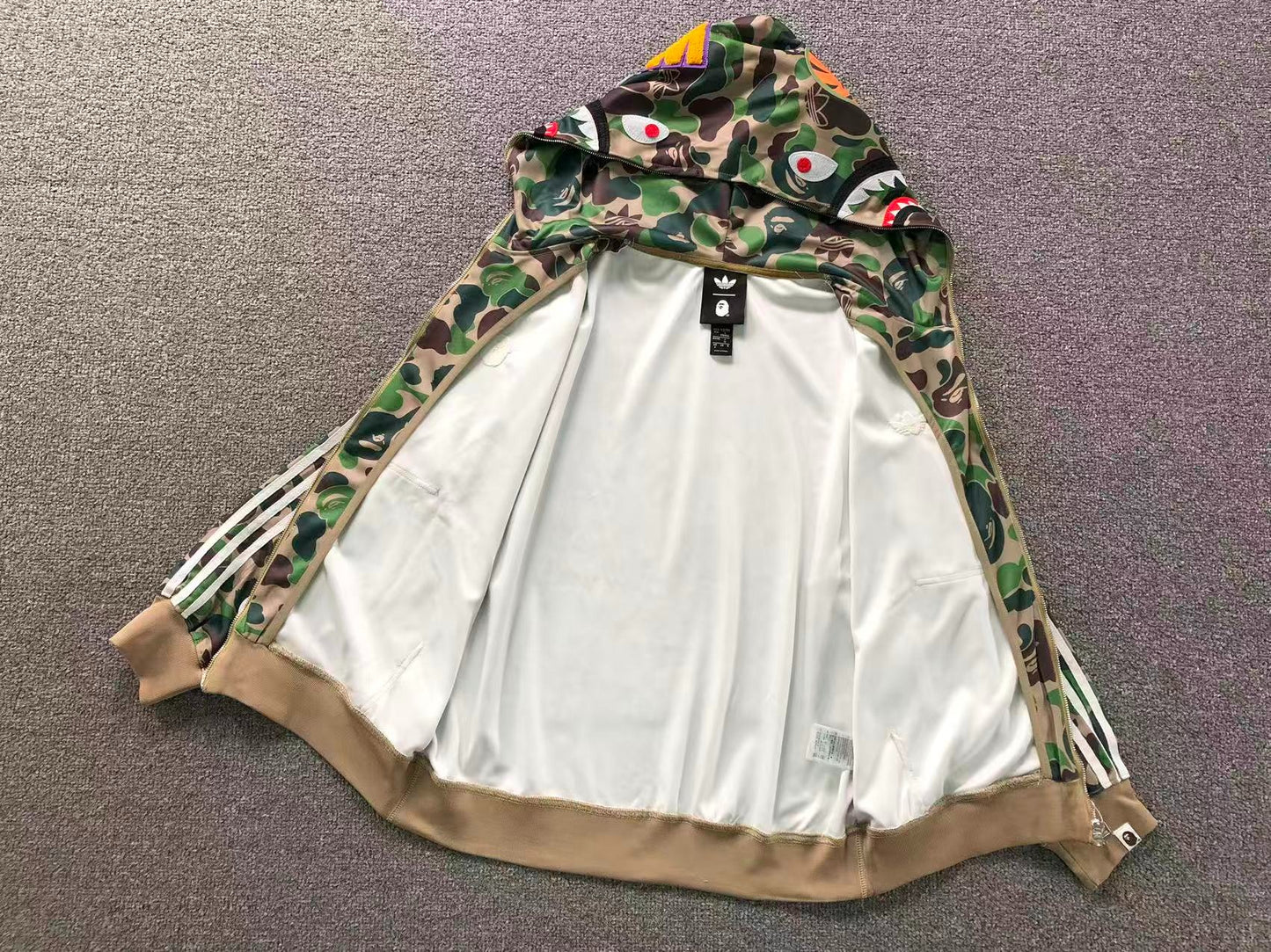 Moletom Adidas x BAPE Shark Camo Zip Hoodie