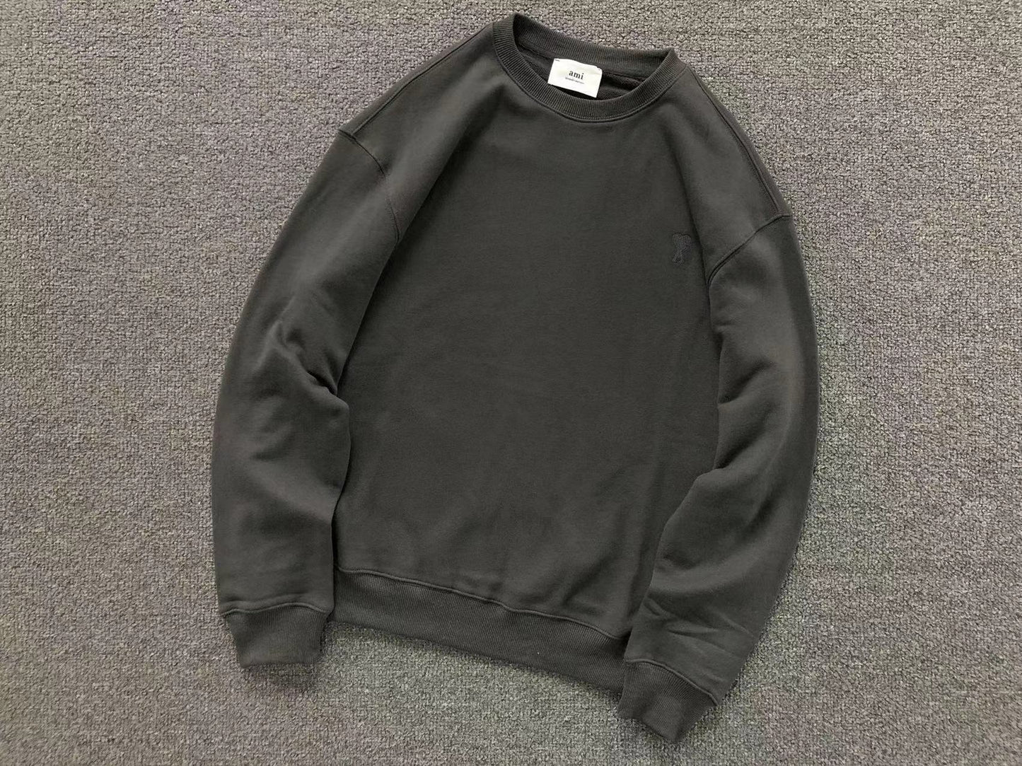 Moletom AMI Paris Crewneck Minimal Ami de Cœur