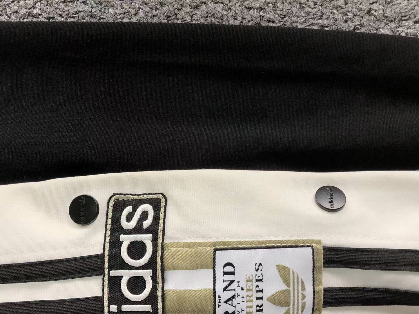 Calça Adidas Snap Track Pants