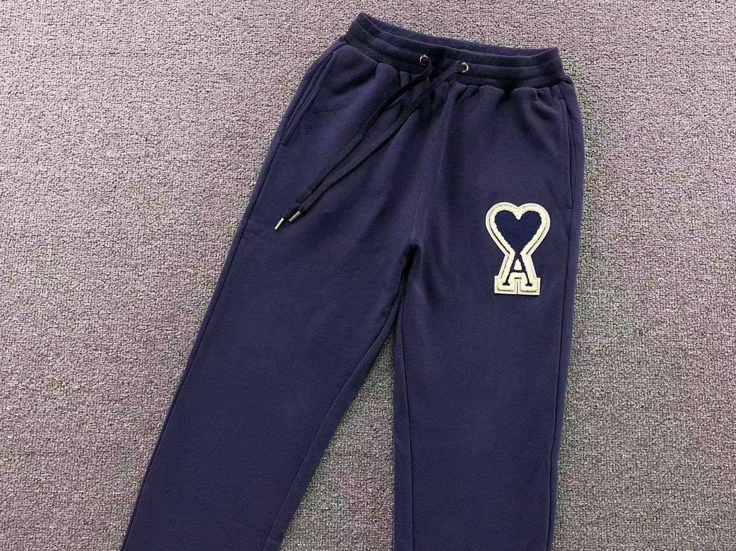 Calça Jogger AMI Paris Big Logo Heart Moletom