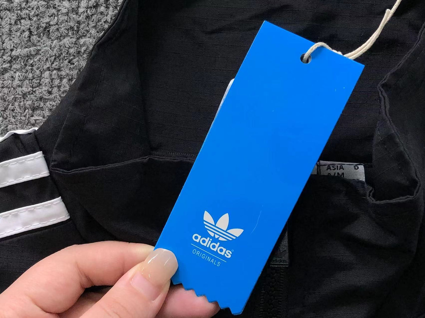Jaqueta Adidas Archive Silent Motion Windbreaker