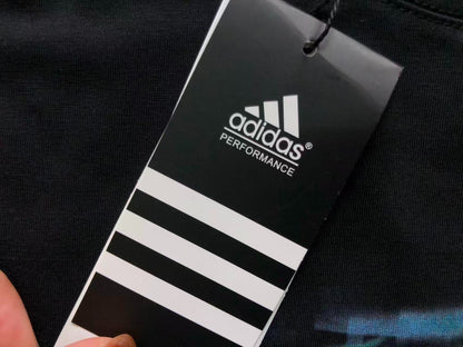 Camiseta Adidas Brush Stroke Color Logo