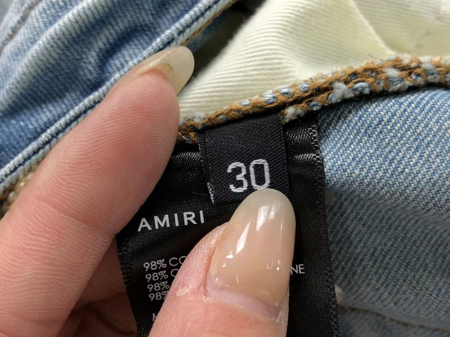 Calça AMIRI Logo Distressed Light Blue Denim