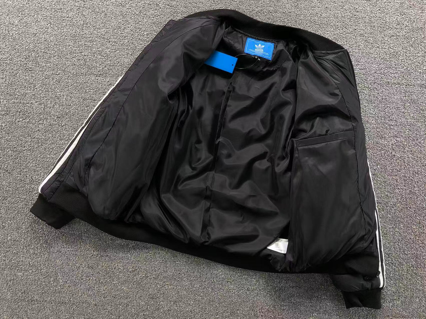 Jaqueta Puffer adidas Chevron Puff