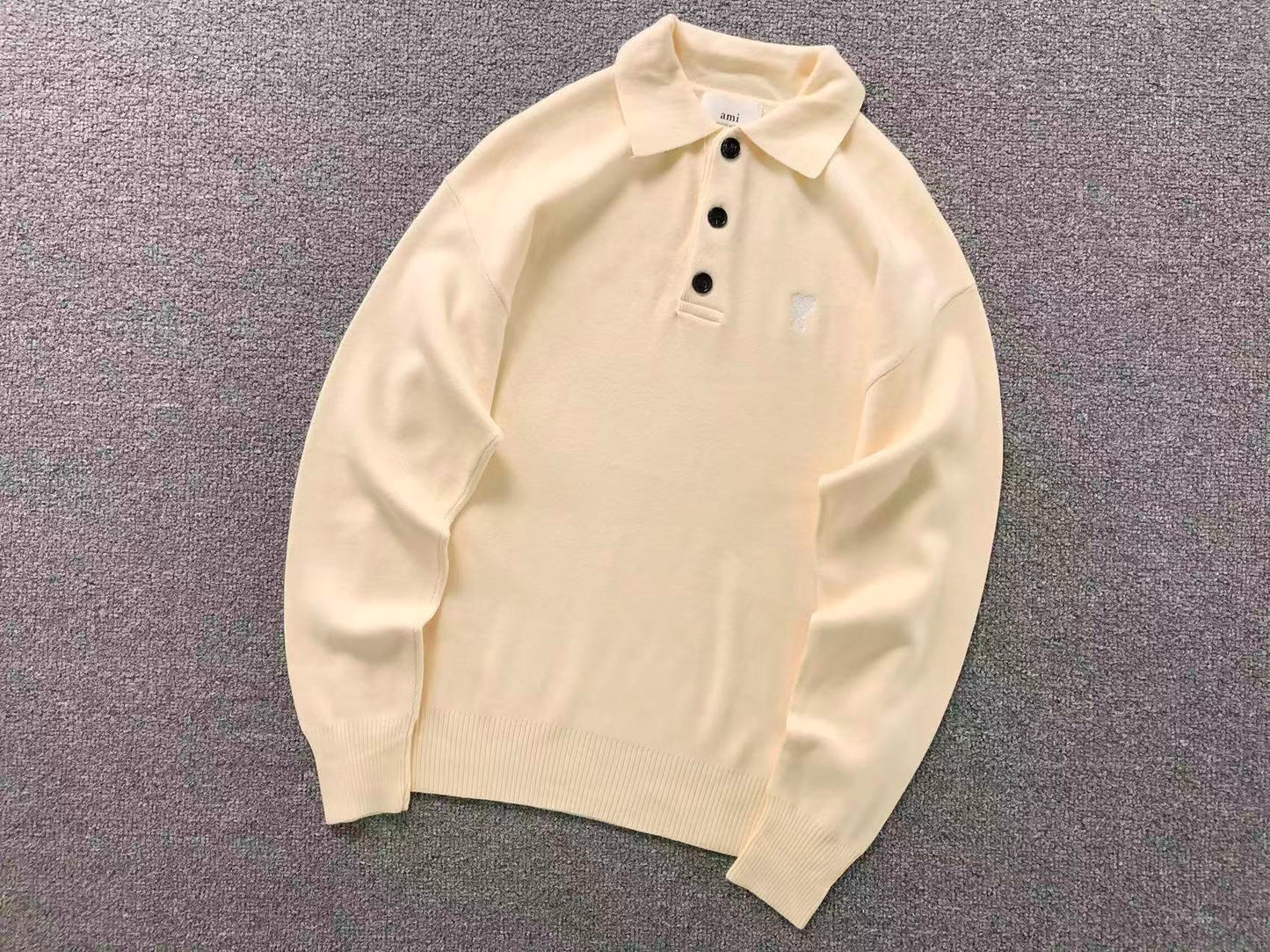 Suéter Polo AMI Paris Coração Minimal