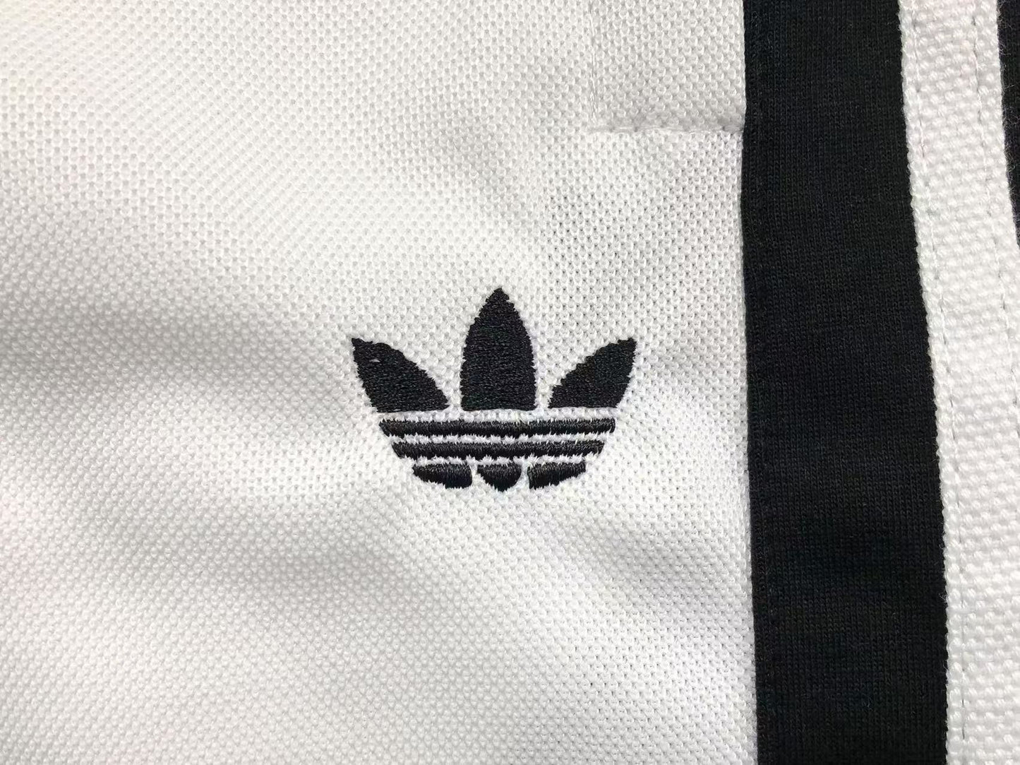 Conjunto Adidas Inverse Club