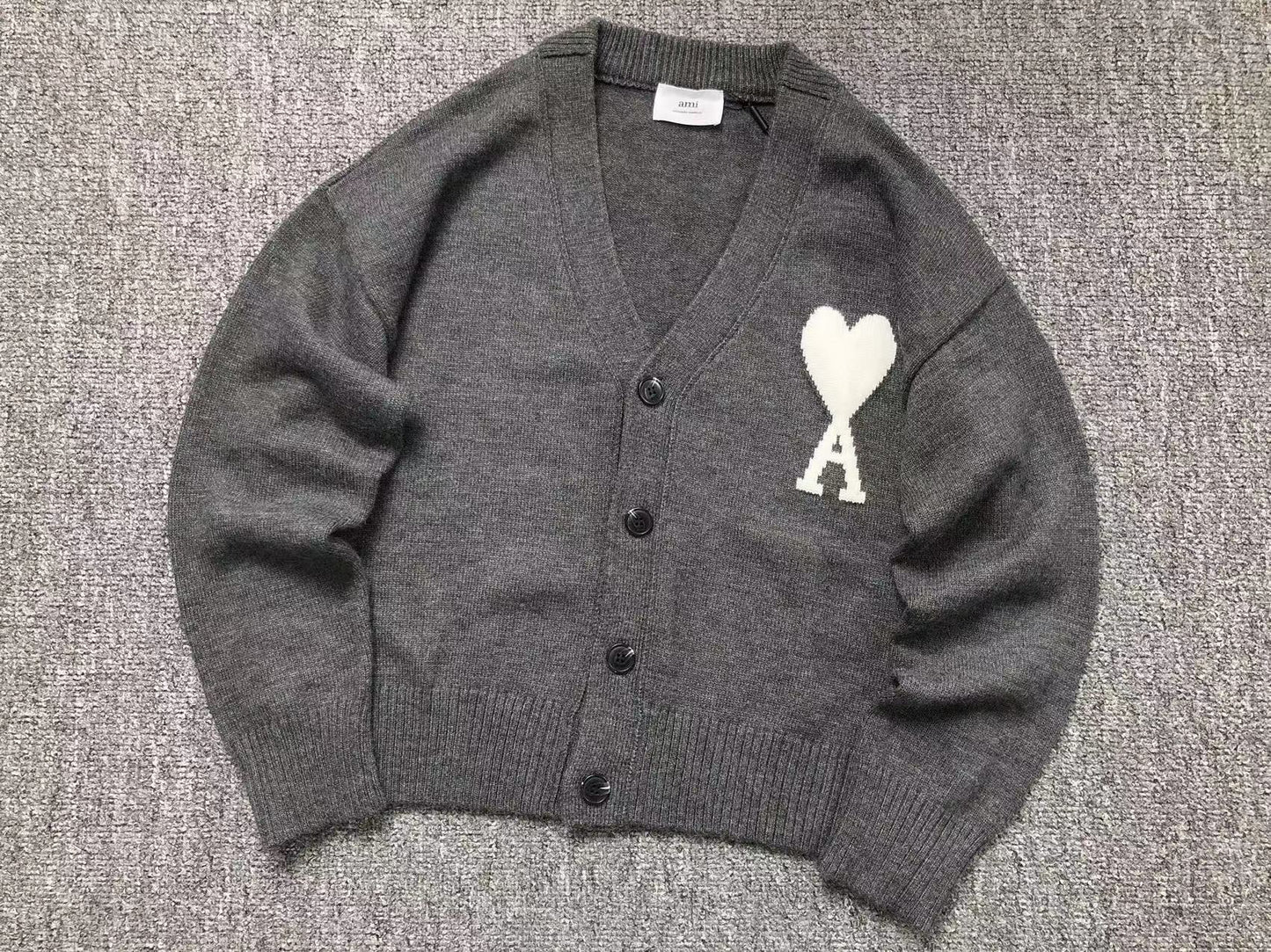 Suéter Cardigan AMI Paris