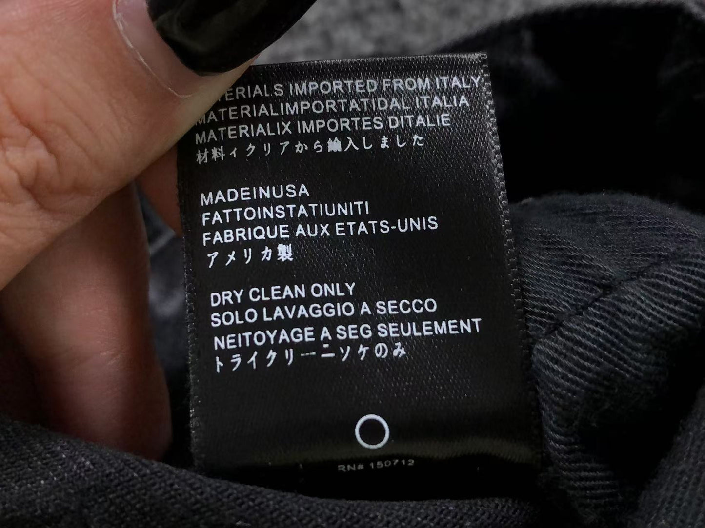 Calça AMIRI Heavy Destroyed Black Denim
