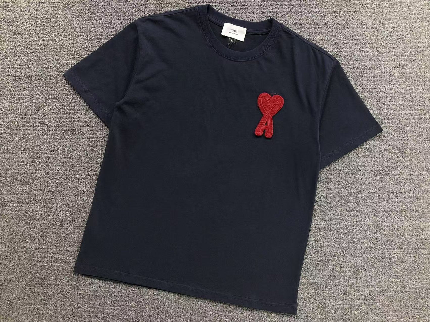 Camiseta AMI Paris Big Heart Patch Classic