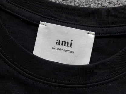 Camiseta AMI Paris Heart Patch Contrast Tee
