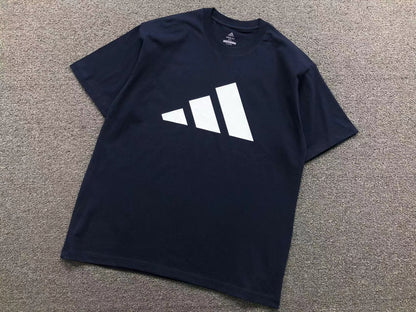Camiseta Adidas Big Logo Essential