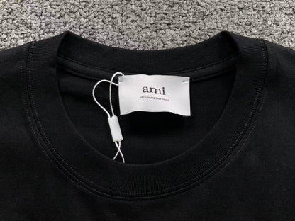 Camiseta AMI Paris Logo Typo Graphic