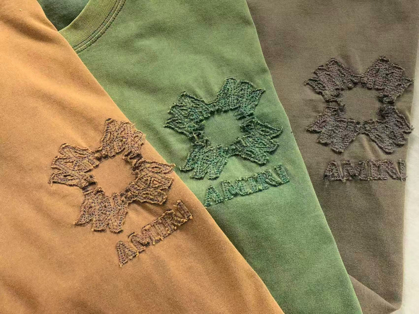 Camiseta AMIRI Cross Embossed Vintage