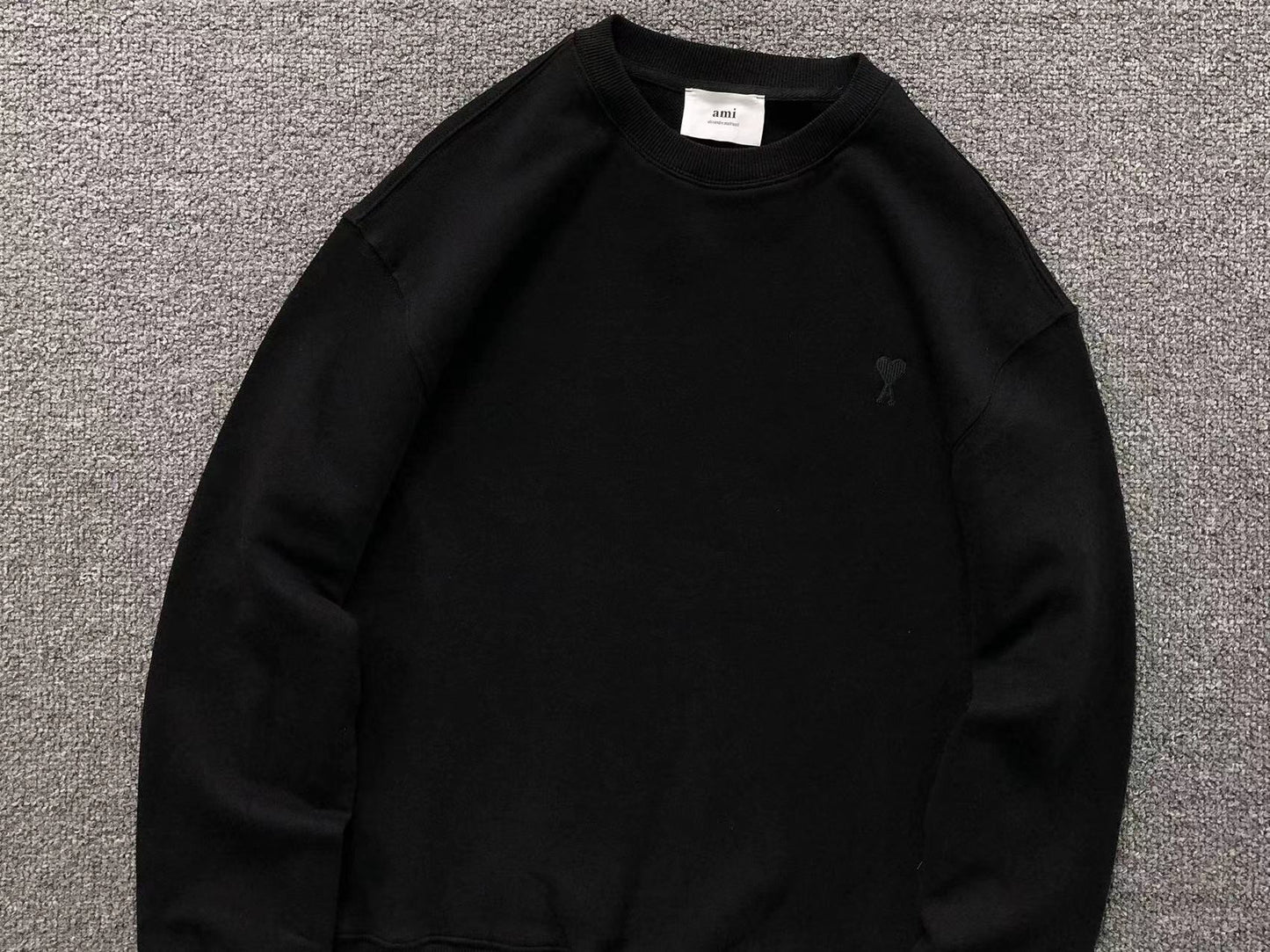 Moletom AMI Paris Crewneck Minimal Ami de Cœur