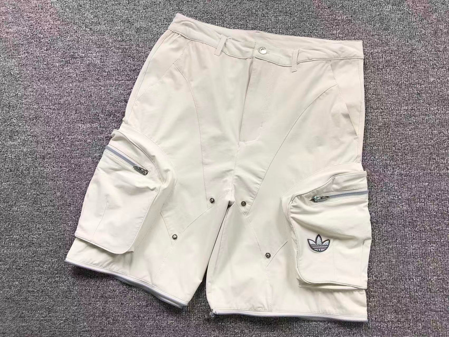 Calça Adidas Convertible Cargo Pants
